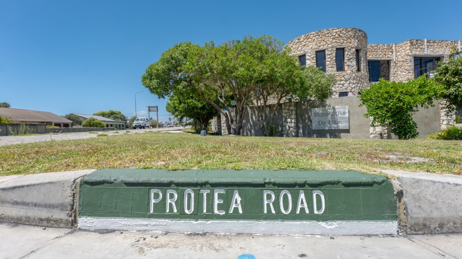 9 Bedroom Property for Sale in Struisbaai Western Cape